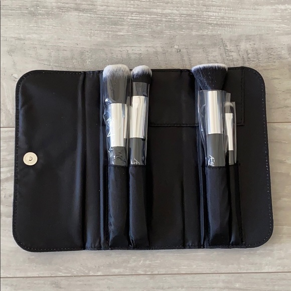 Make-up Brush Set NEW in packaging - Picture 3 of 4